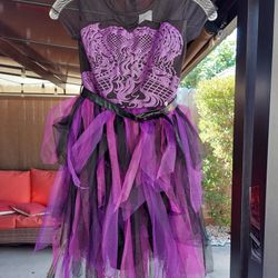 Halloween Mal Descendents Size 5/6 Youth