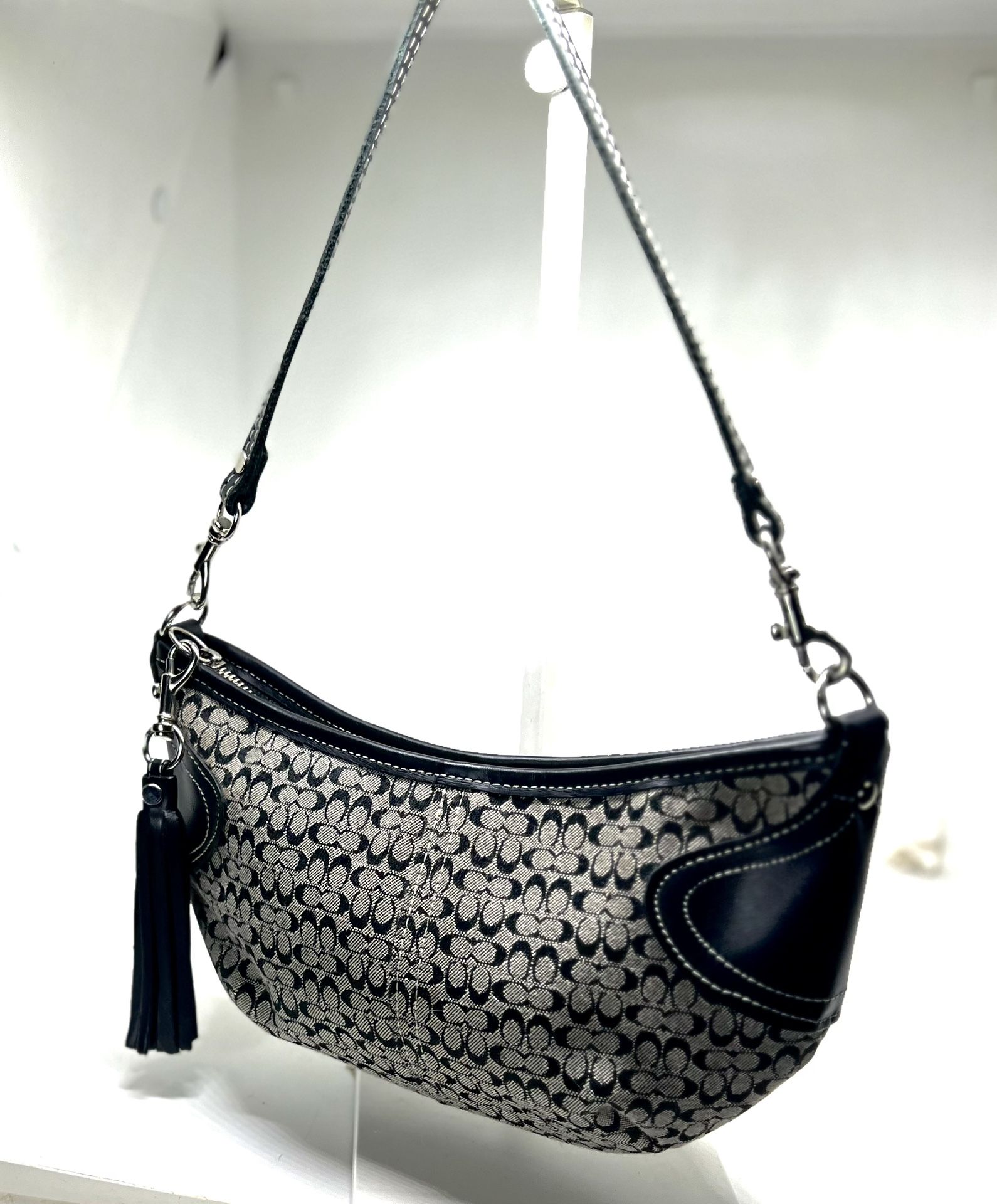 COACH💥RARE~VINTAGE💥Black Signature Bag No. L4C-9956