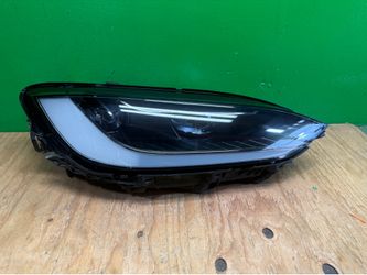 Model x 2022 2023 2024 2025 right passenger headlight Oem