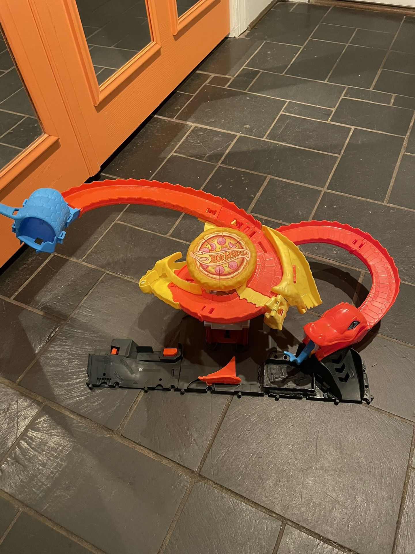 Hot Wheels City Track Set Pizza Slam Cobra Attack