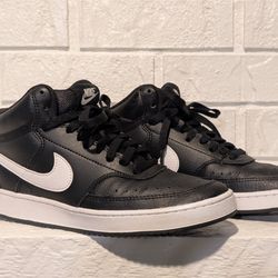 Nike Court Vision Mid Women's Size 7.5