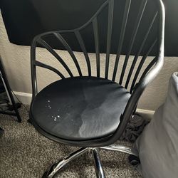 Vanity chair