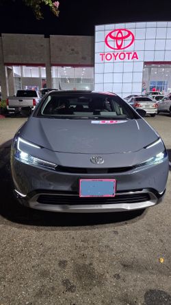 2026 Toyota Pruis XLE