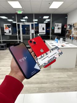 📱 iPhone 14 – Stunning Display, Pro Camera System, and Affordable Payments!