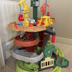  Thomas & Friends Trains & Cranes Super Tower Playset with Thomas, Percy & Harold