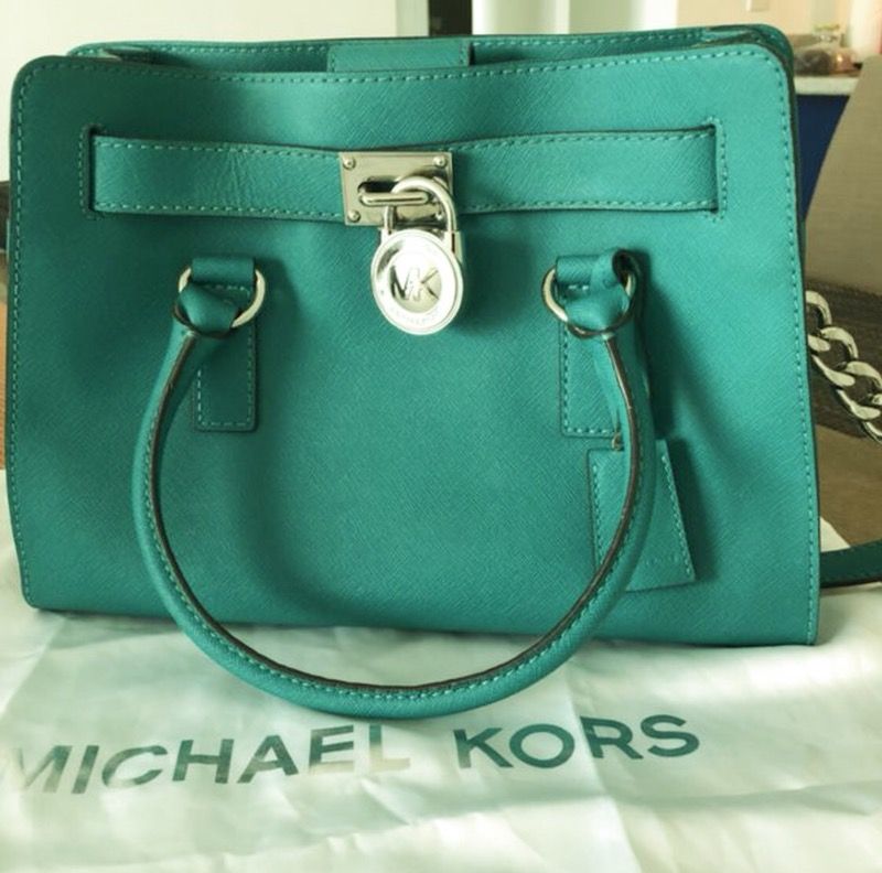 Michael Kors purse - just like new!