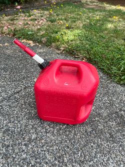 5 Gallon Red Plastic Gasoline Can with Spout