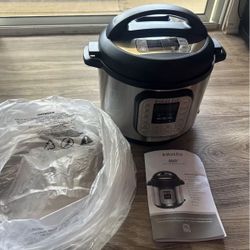 Brand new Instant Pot Duo Multi-Use Pressure Cooker