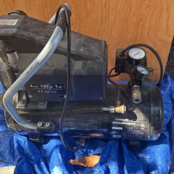 Portable 135 PSI AIR COMPRESSOR 