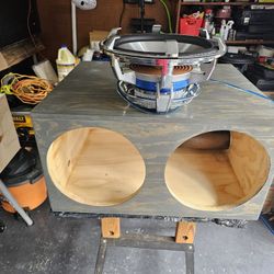 Audiobahn Alum15n 15's With Custom Aero Ported Box 