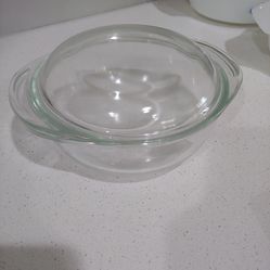 Vintage Pyrex Clear Bowl With Cover/lid 