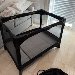 4moms Breeze Plus Play Yard 