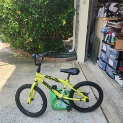 Bicycle Huffy  for  children in good condition works perfectly