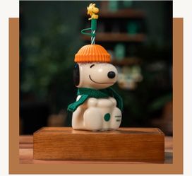 Starbucks Peanuts Snoopy Glass Tumbler