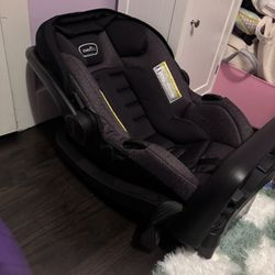 Evenflo Car seat, Bassinet And Stroller 