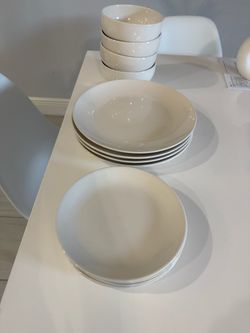 Plates set of 12