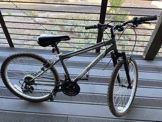 Roadmaster Granite Peak Mountain Bike 200 for Sale in Phoenix AZ