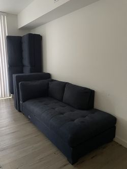 Thomasville Devyn Fabric Sectional with Storage Ottoman