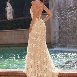 Gold Sequined Trumpet/Mermaid V Neck Sleeveless Court Train Dress  