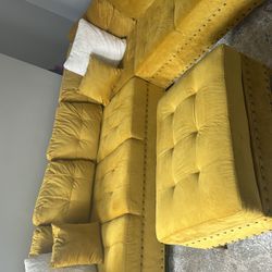 Gold Sectional No Issues 