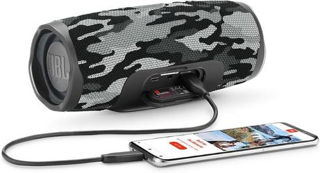 JBL Charge 4 Speaker (Camo)