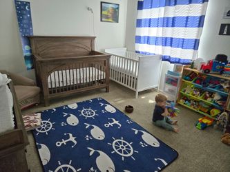 White wood crib