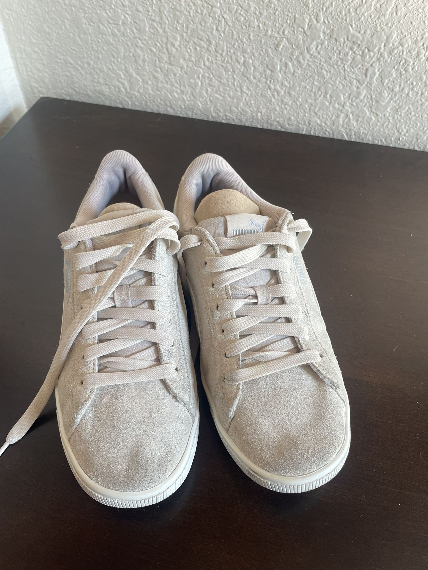 Puma Shoes ( Women 8) 