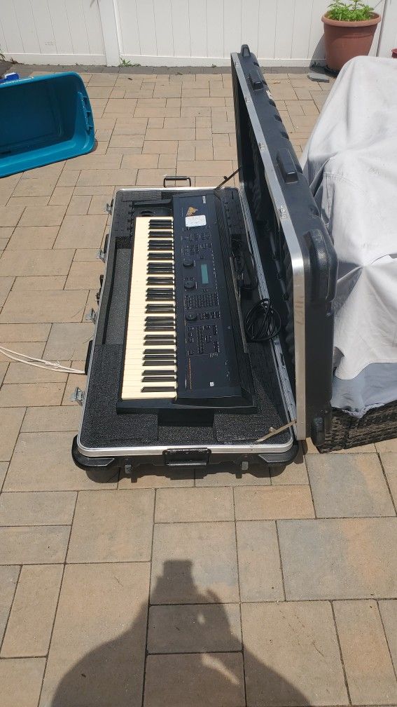 Ensoniq MR76 workstation keyboard