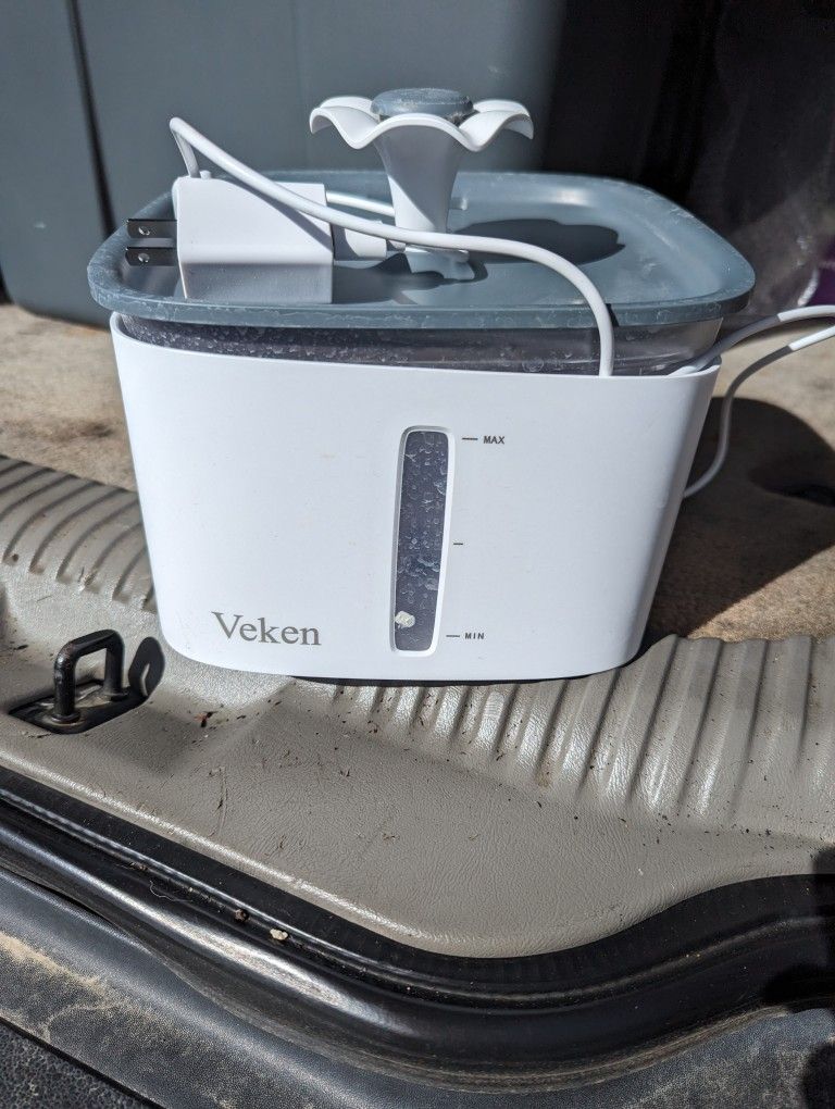 Filtered Pet Water Bowl
