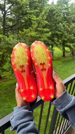 Mens 10.5 Red Under Armour Men's Highlight Mc Football Cleats OBO