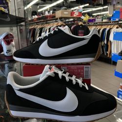 Nike Pacific Black