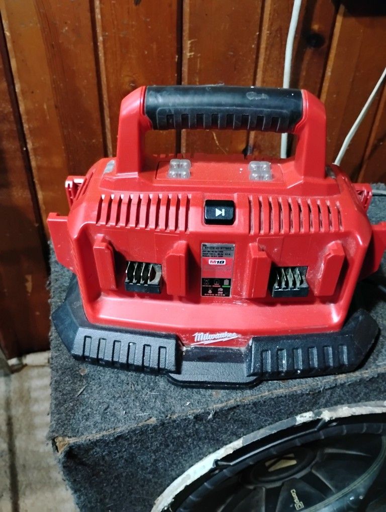 Milwaukee Six Pack Charger