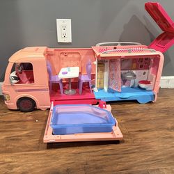 Barbie dream camper
