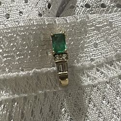 Small baguette & round real natural Diamond & Emerald earring 14k