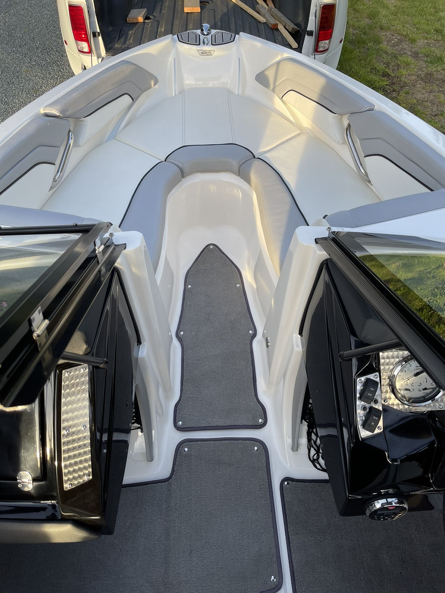 2017 Larson LSR 2100 Including 2017 Boat Trailer for Sale in Sedro