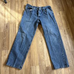 Lee Relaxed Fit Jeans – Size 38x32