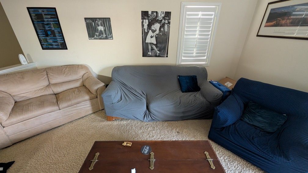 3 Piece Couch Set – Clean – Covers Included