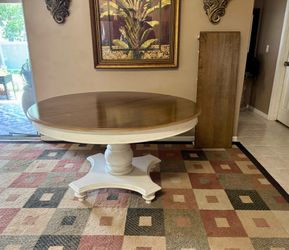 Cottage Style Round Dining Room Table
