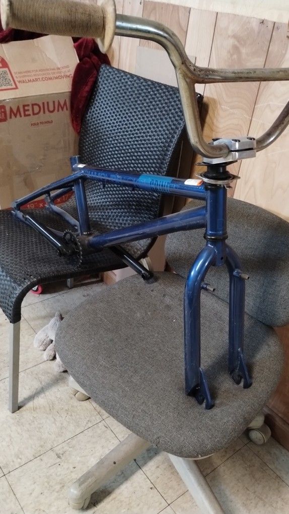 20" Diamondback Grind Pro BMX Frame Set Including Crank
