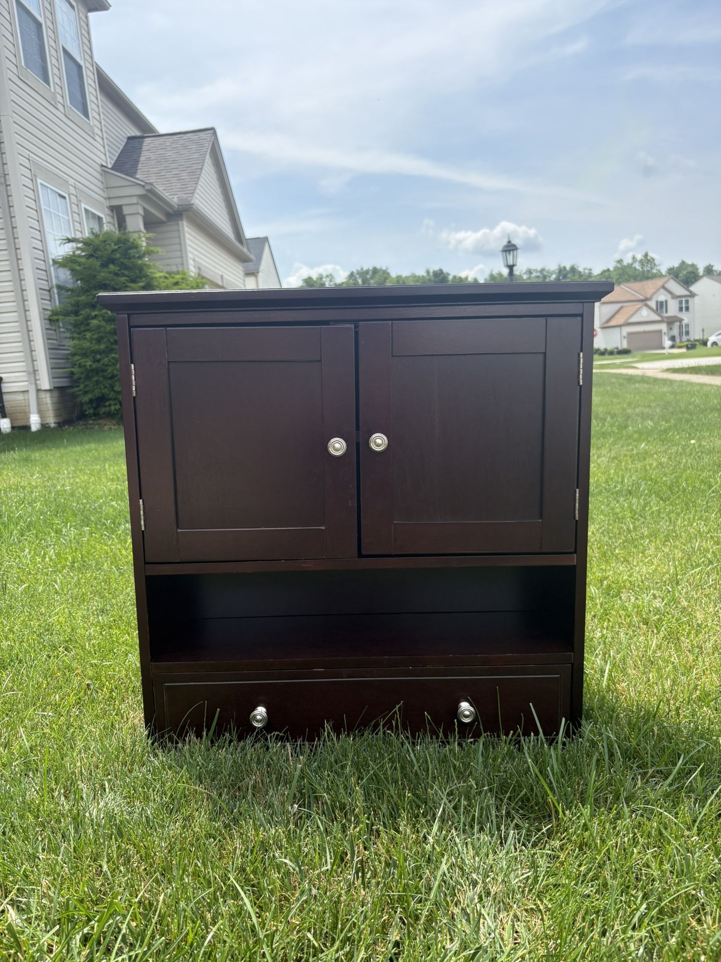 Cabinet/shelf