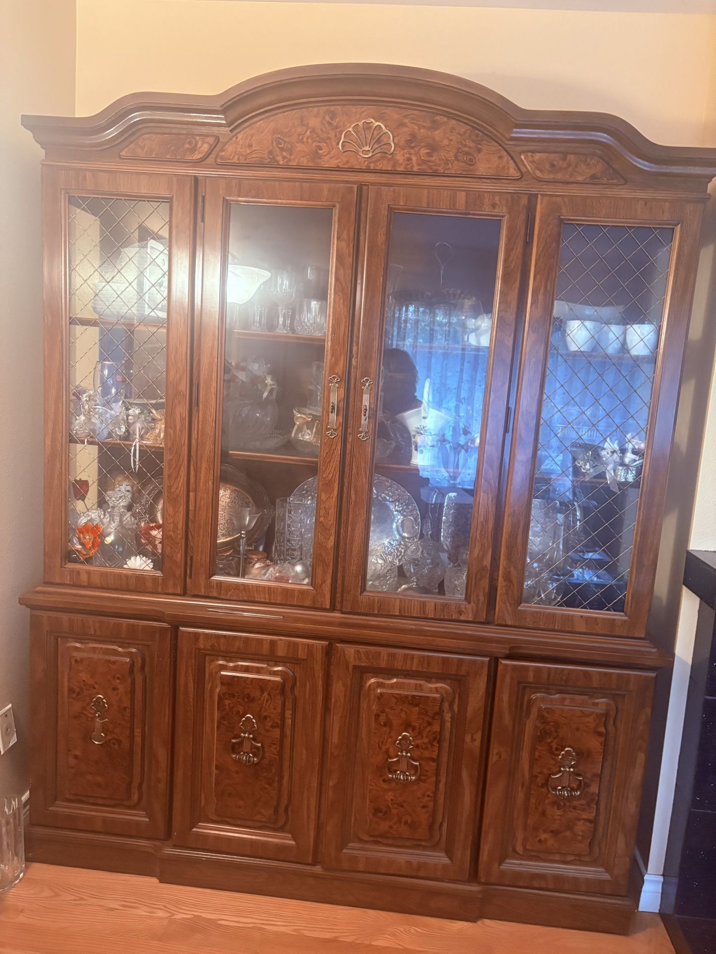 Estate Sales / Everything Has To Go 