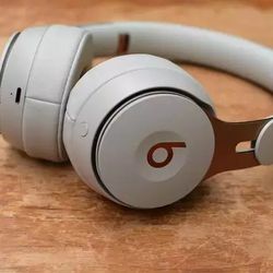 Bears Solo 3 Headphones 🎧🎶