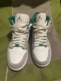 Jordan 1s Mid SE Grey Green Men’s