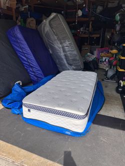 WinkBed Split King with Frost Cooling Cover, 2x Twin XL, Luxury Firm Retails for $2600 💤💤💤