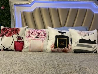 Decoration pillows