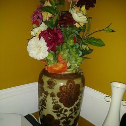 Vase with flowers