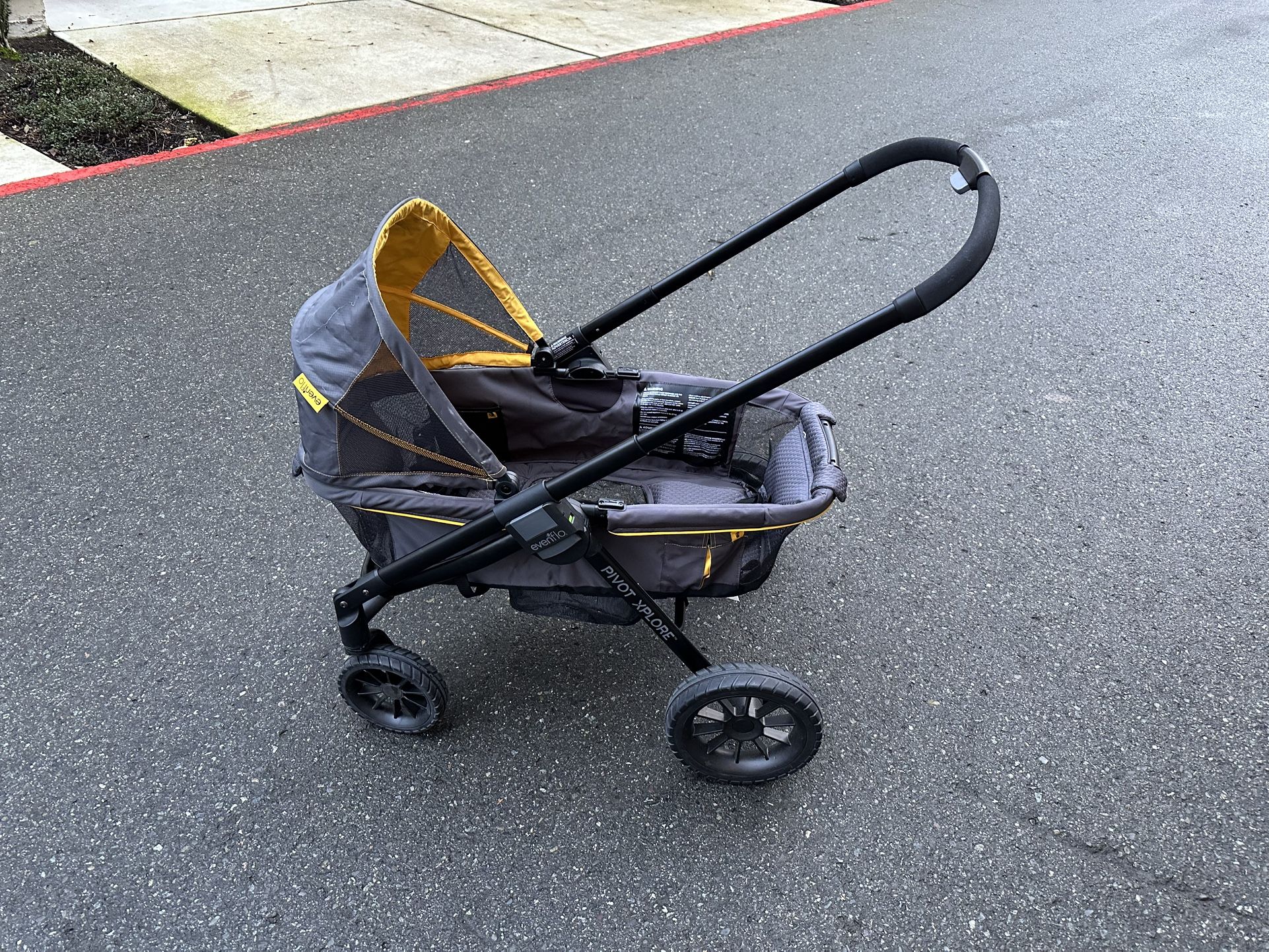 Evenflo Pivot Xplore All-Terrain Stroller Wagon (Adventurer Gray)