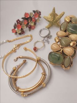 Jewelry lot