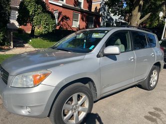 Toyota RAV4 Limited Silver SUV