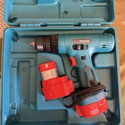 Makita 6211D 12V Cordless Drill With Case